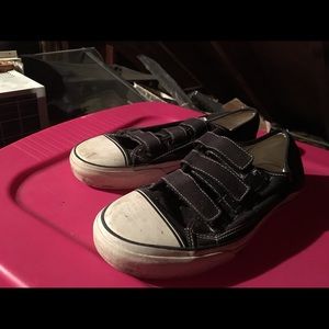 Men's converse sneakers size 10.5